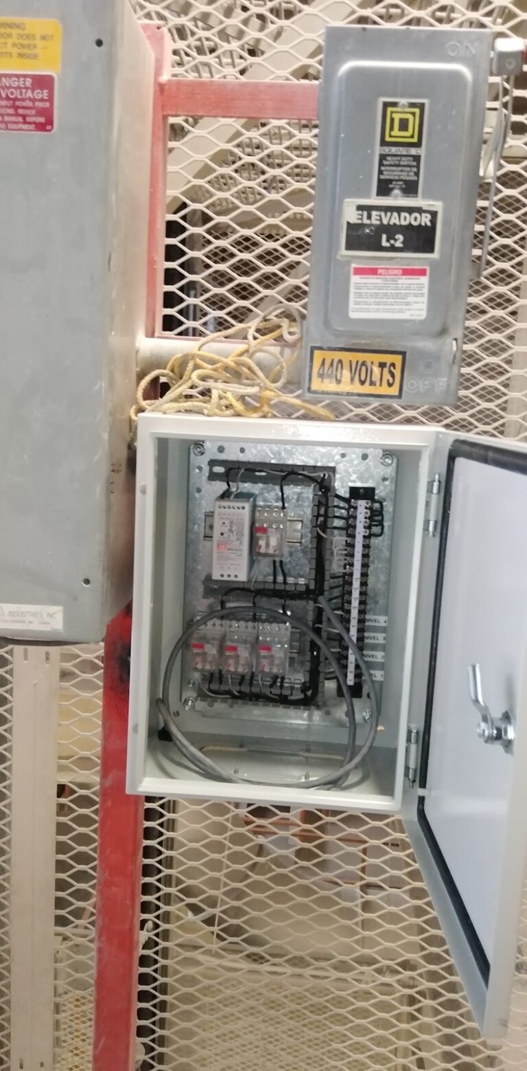 1530 electricistas potosinos 768x1559