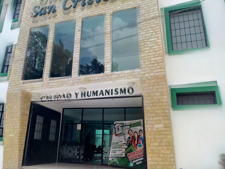30806 universidad san cristobal 768x576