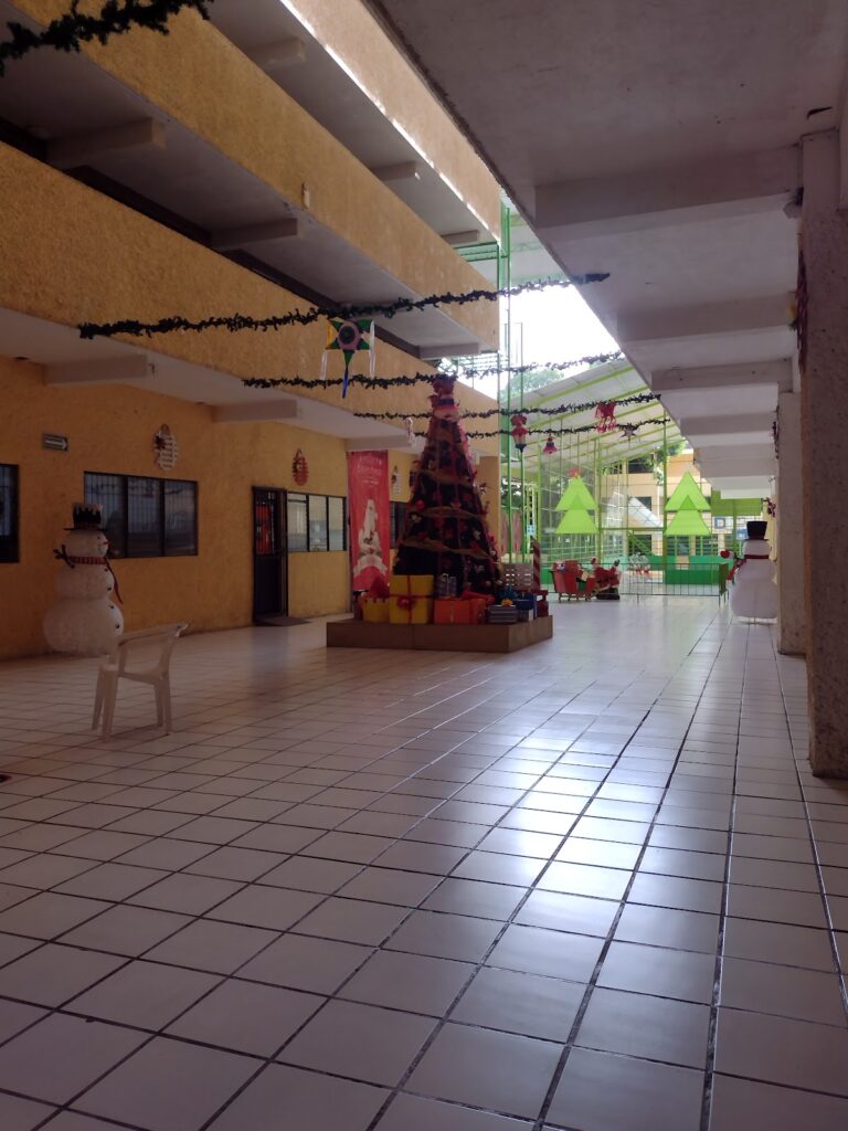 41765 colegio mexico del sureste 768x1024