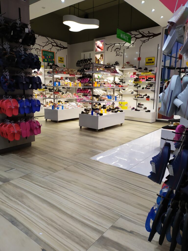 47374 zapateria 3 hermanos 768x1024