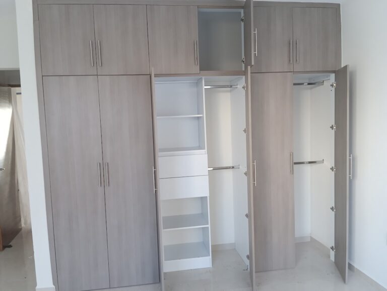 49183 carpinteria llamas 768x579