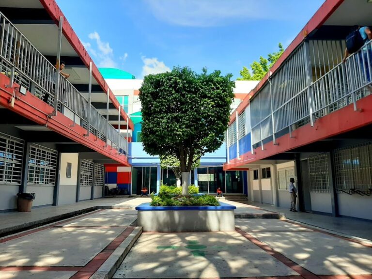 49713 facultad de arquitectura y urbanismo 768x576